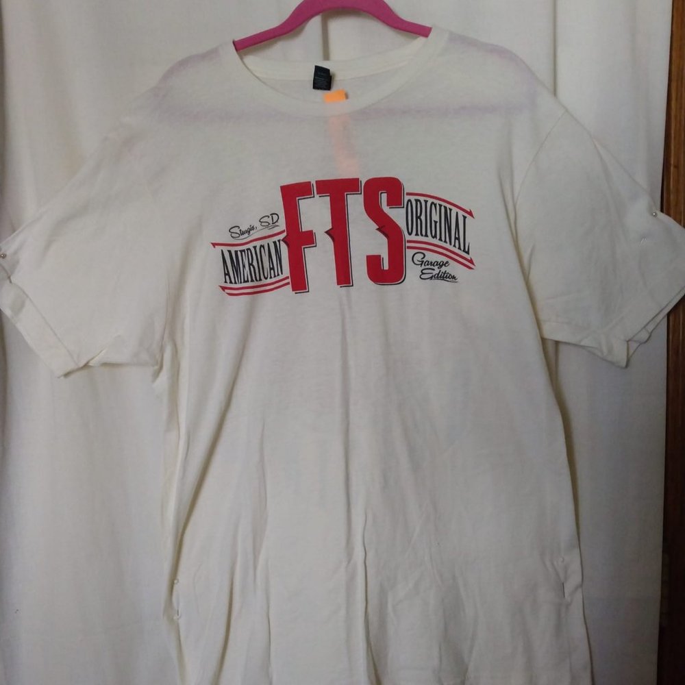 Size XL Men's White/Red/Blk 2000 Black Hills Sturgis/FTS Shirt